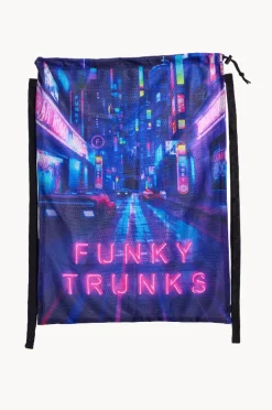Sport Bags|Funky Trunks Cyber City Mesh Gear Bag Pink/purple