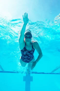 One Pieces|Zoggs Jumera Multiway One Piece Black/white