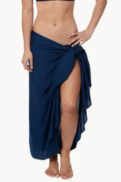Sarongs|Sundrenched Long Plain Fringed Sarong Navy