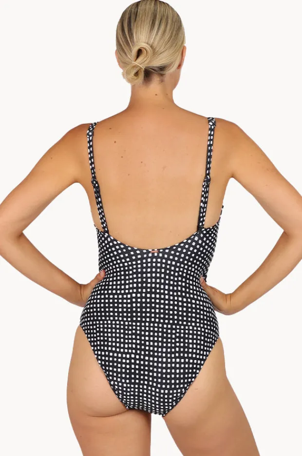 One Pieces|Baku Picnic Point D/E Cup Wrap One Piece Black