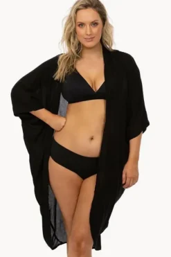 Tops|Sundrenched Plain Long Cape Black