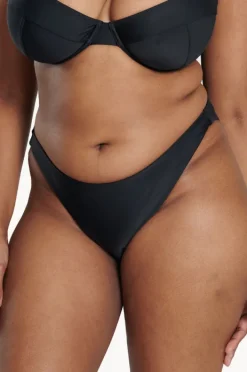 Bottoms|Raq Apparel Plain 90's Brief BLACK