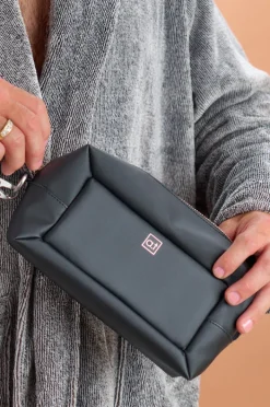 Travel|Bags|Annabel Trends Toiletry Bag BLACK